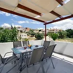 Elegant Apartment-Vacation House Group
