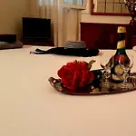 Tsina'S Apartments