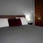 City Center Modern Single Floor Apartment