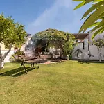 Diktamo House