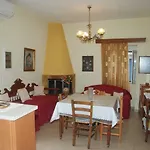 Tourloti Village House