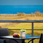 Kronos Villas