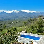 Villa Iro