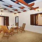 Anna 'S House - Garden Cottage In Kissamos