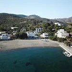 Seaside Apartment-George