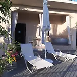 Mommy'S House