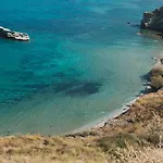 Karavos View - An Artists' Hideaway Paradise
