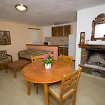 Gialos Studios & Apartments