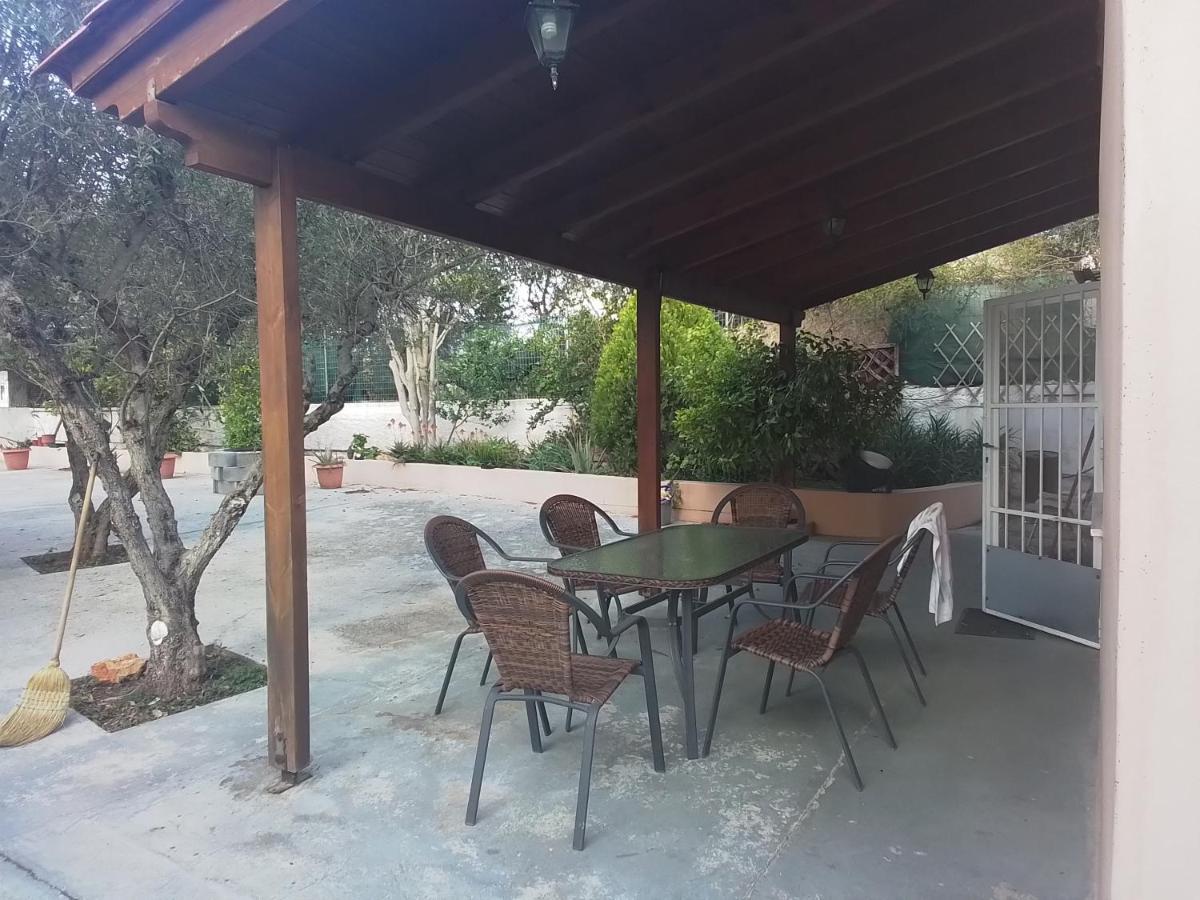 Provi Homes Bed and Breakfast Σταυρός