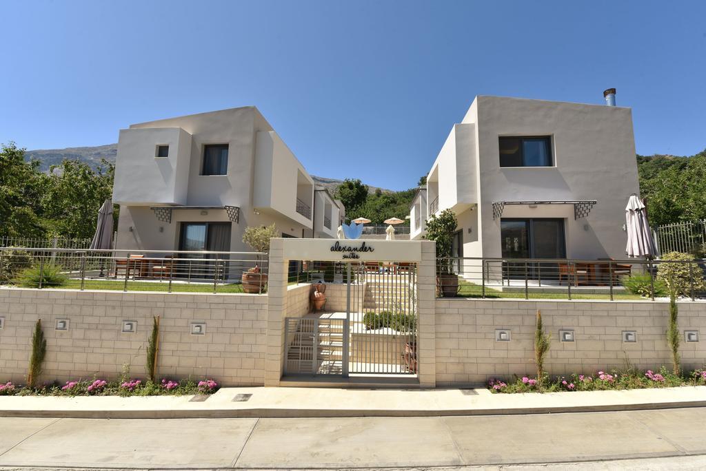 Alexander Suites Yerakarion